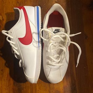 Nike womens size 7